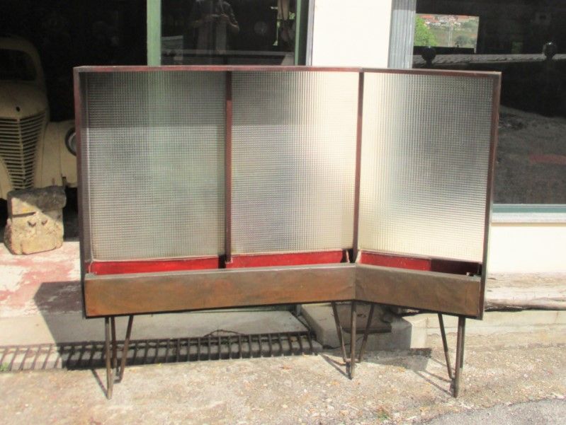 Móvel floreira Art Deco