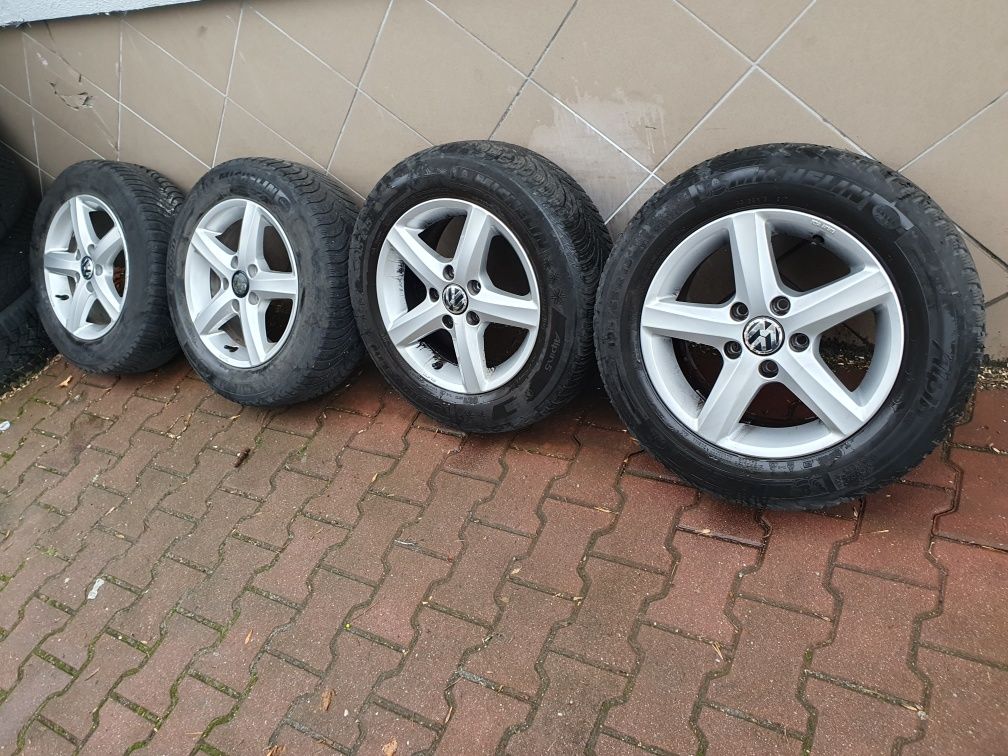 Oryginalne Felgi Aluminiowe 15" Vw Golf 5 6 Touran Skoda 5x112 ET50