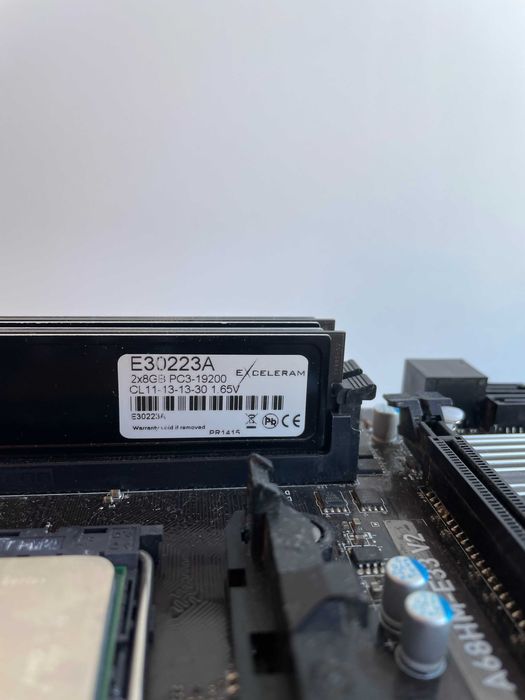 Комплект: материнка, процесор, відеокарта, 2 кулера і опиратива