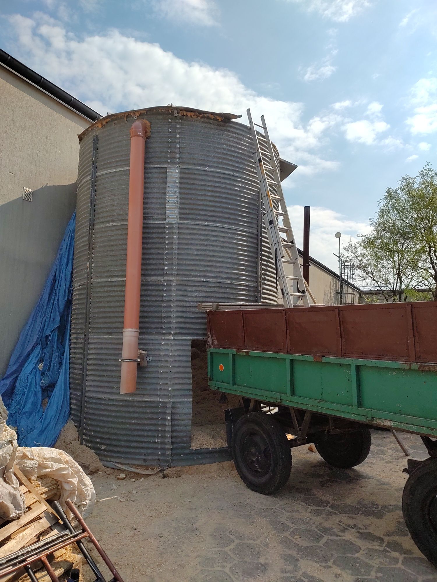 Silos, zbiornik na zboże, trociny - 37 ton