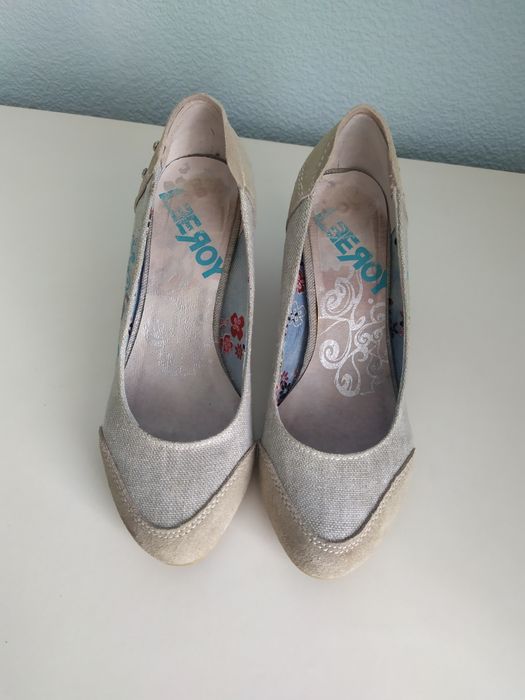 Туфлі 34 розміру (22 см)