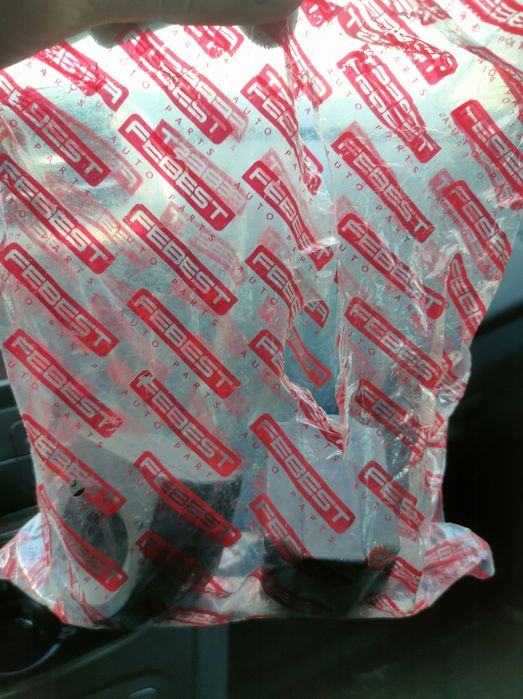 Втулки стабилизатора BMW X1 F48 FEBEST