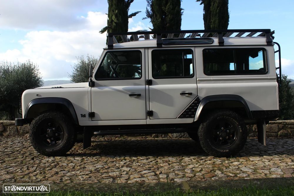 Land Rover Defender 110 300TDi - RESTAURADO