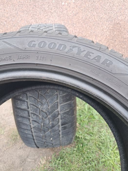 255/45 R19 104V M+S - Goodyear Ultragrip - 24/2021 ~6,7mm- cena =2 szt