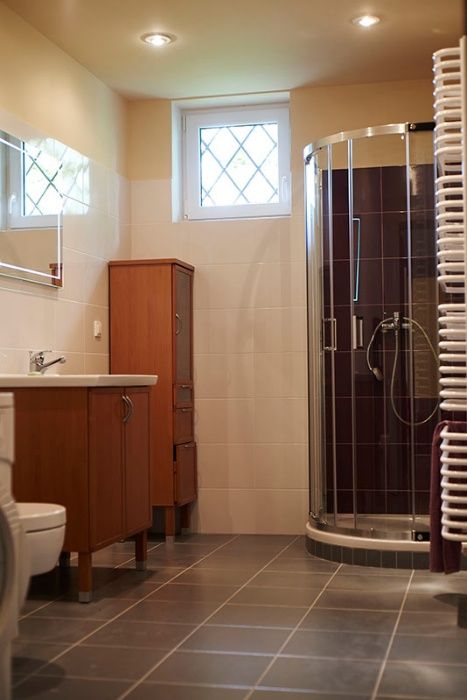 Hostel Włodarzewska;  pokoj 4 osobowy,  900 os/mies