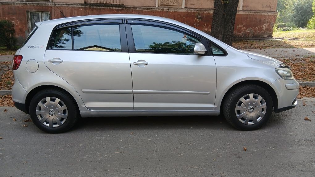 Продам VW Golf Plus 1,6 mpi