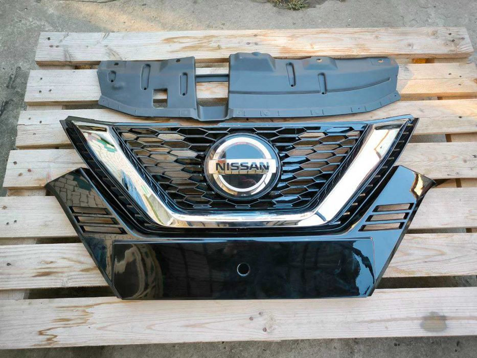 Решотка радиатора Nissan Qashqai j11 Rogue sport рестайлинг решітка