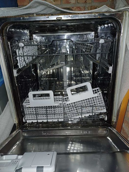 посудомийна машина вбудована