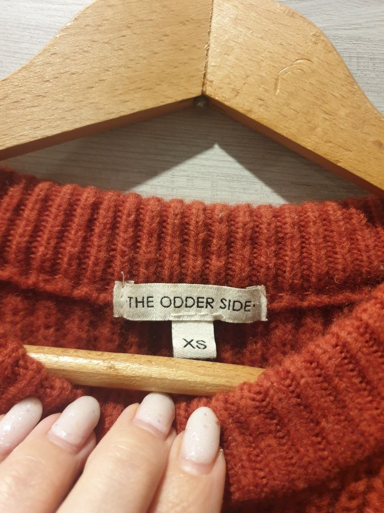 Sweter The odder side