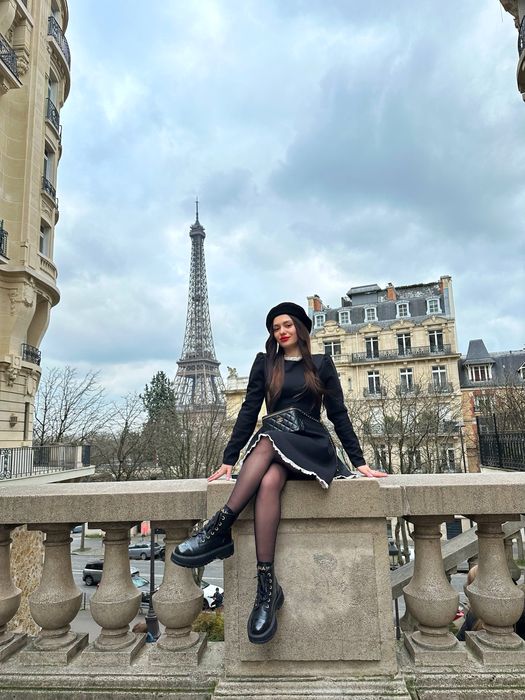 Продам сукню  чорну