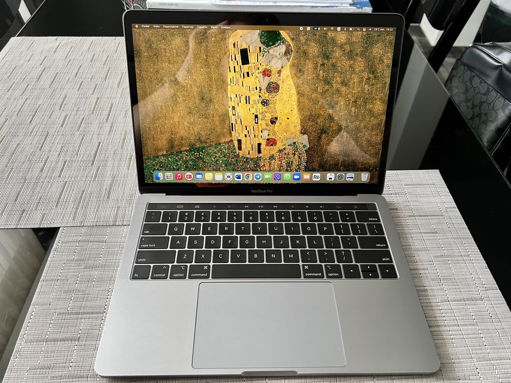 macbook pro 13 256 2018