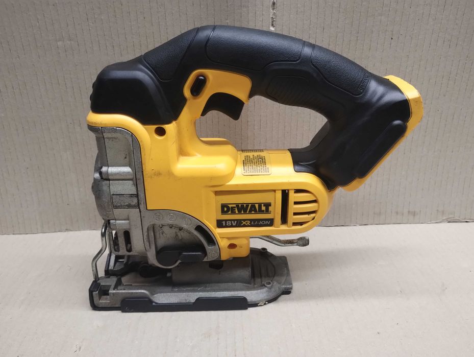 Dewalt DCS331 Wyrzynarka Akumulatorowa 18V