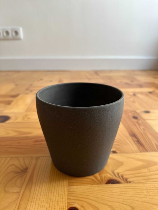 Plant Pots (White & Grey)