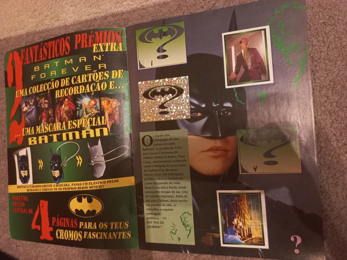 Caderneta Batman Forever incompleta