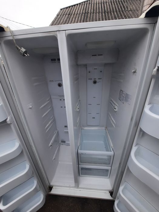 Холодильник двухдверный самсунг RS20CRV5 Samsung