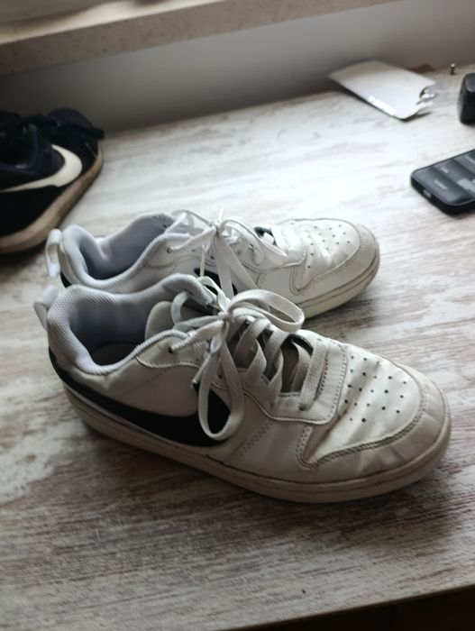 Vendo sapatilhas Nike tmnh 38 estou a vender porque me  parou de servi