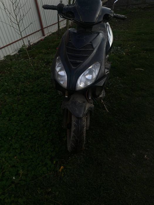 Продам скутер не на ходу