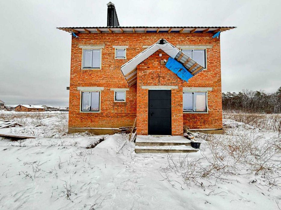 Продаж 2 - поверхового цегляного будинку в селі Бохоники