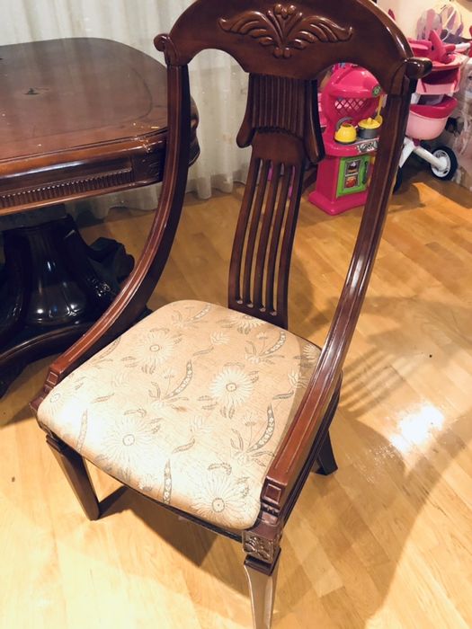 Стіл + крісла столові