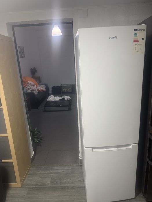 Vendo meu figorifico em muito bom estado 8 meses de uso