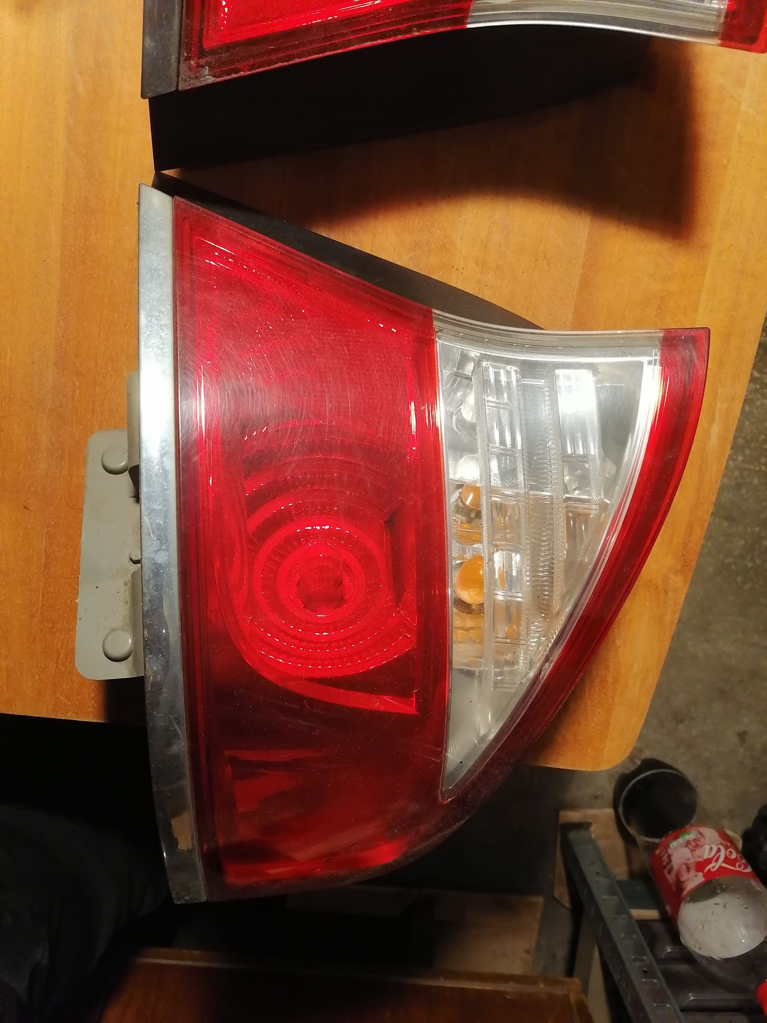 Lampy tył subaru Legacy IV