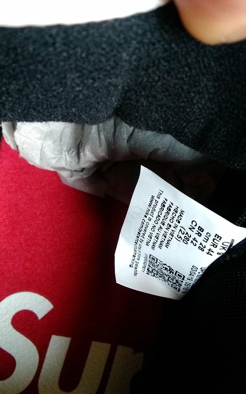 (r. Eur 44 ) Nike SB DUNK Supreme low czarne srebrne