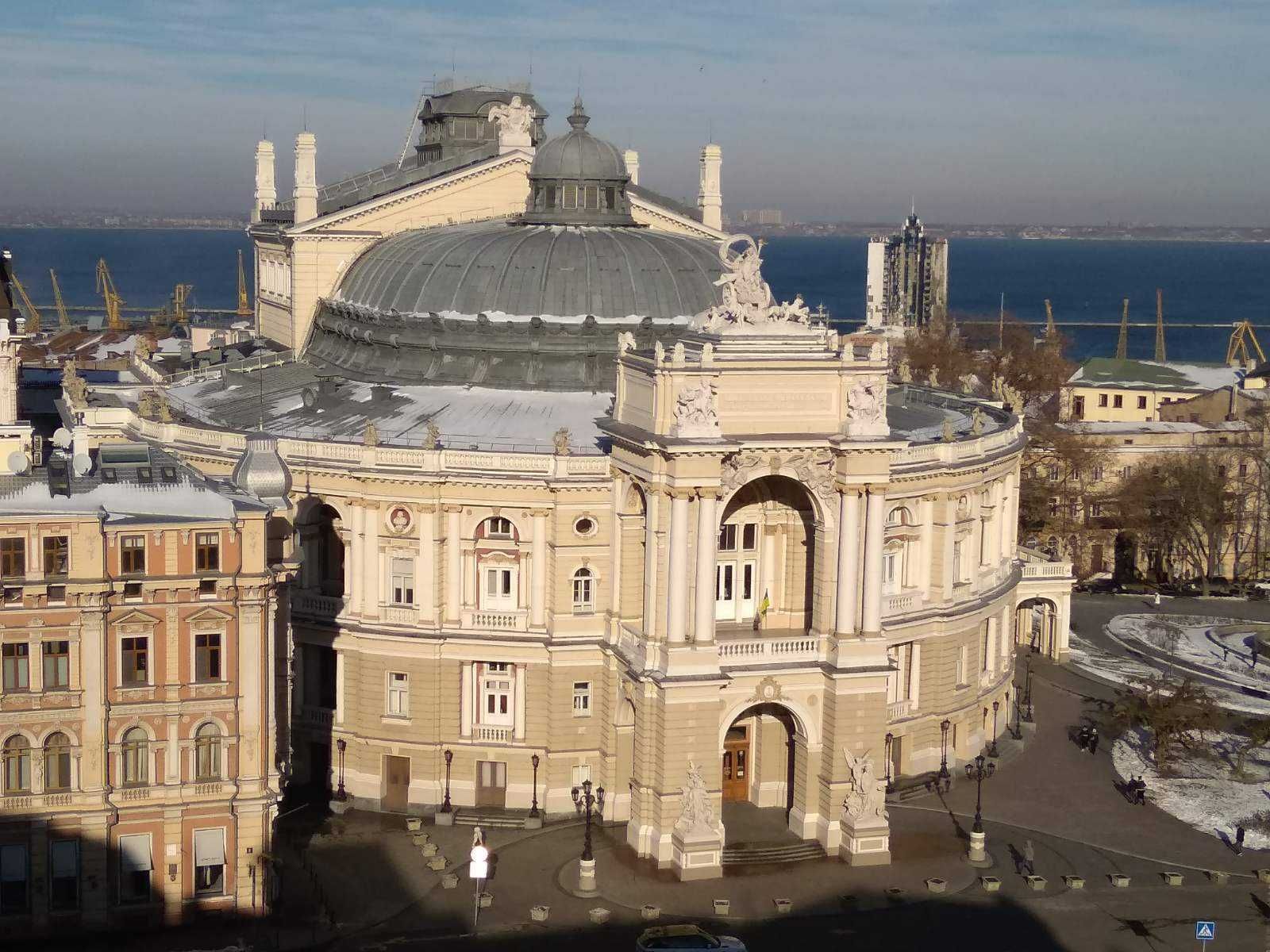 пер. Чайковского. Приморский бульвар. Светлая, уютная квартира.