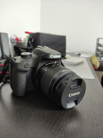 Máquina Fotográfica Canon EOS 4000D