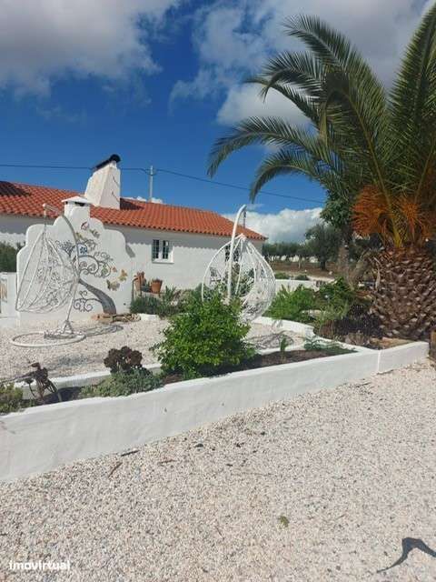 Monte Alentejano - com três casas prontas a habitar  (Sousel)