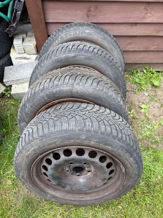 Koła zimowe 205/55/16 opony zimowe vw  kolpaki