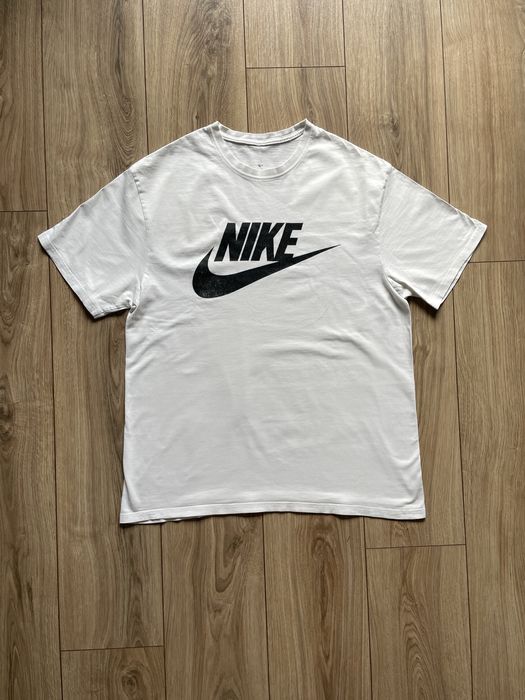 koszulka nike biała