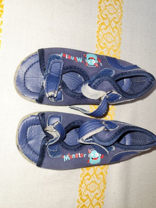 Kapcie dziecięce rozm. 24