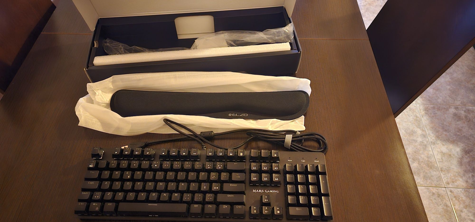 Teclado Mars Gaming MK5 Blue Switches