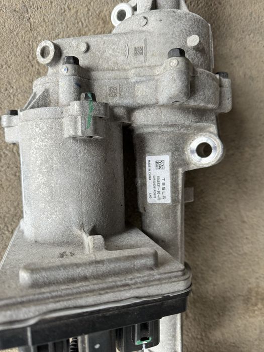 Рейки рульові tesla model 3/Y