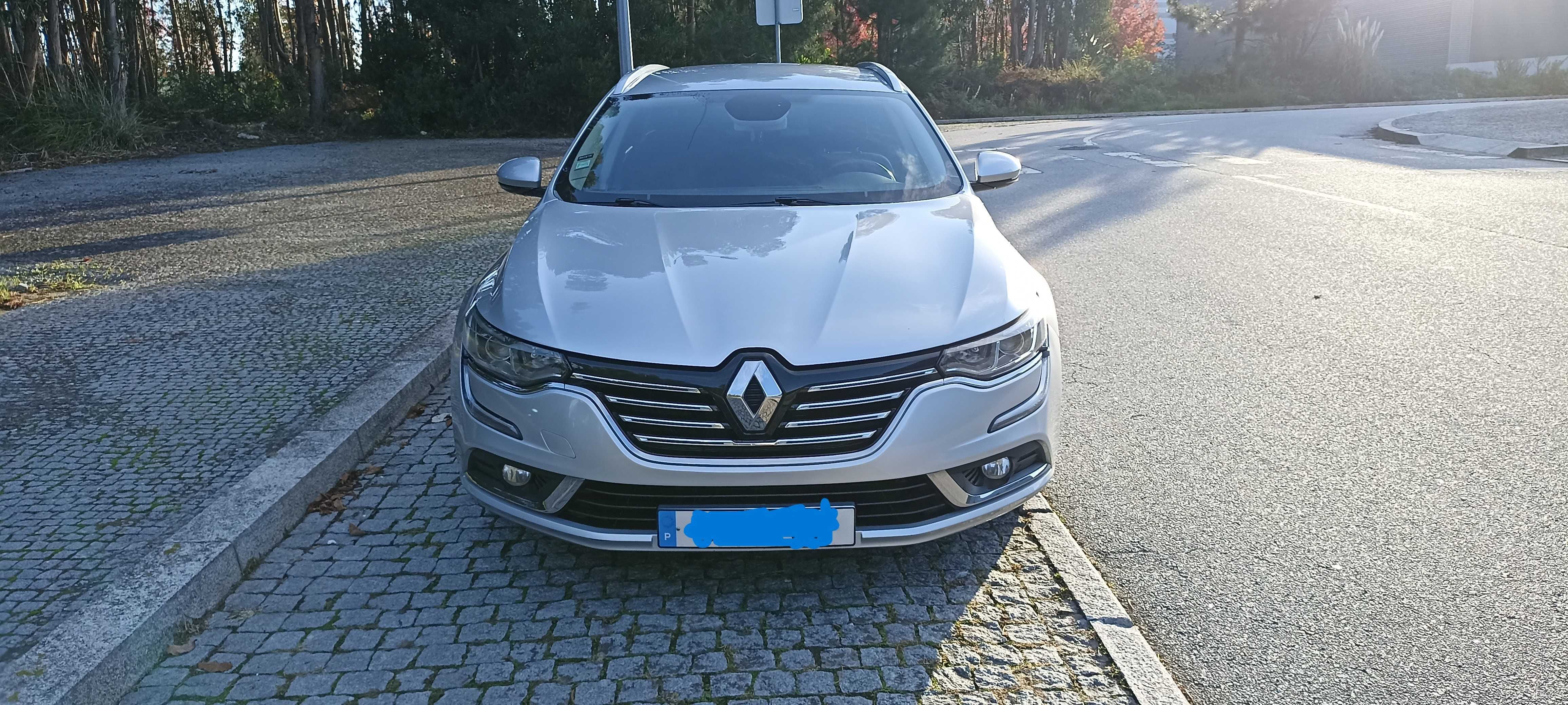 Vendo carrinha Renault Talisman confortavél e económica.