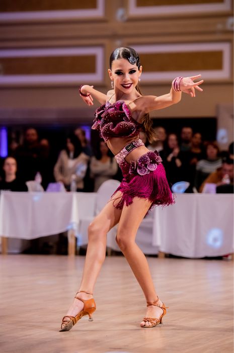 Сукня для латини