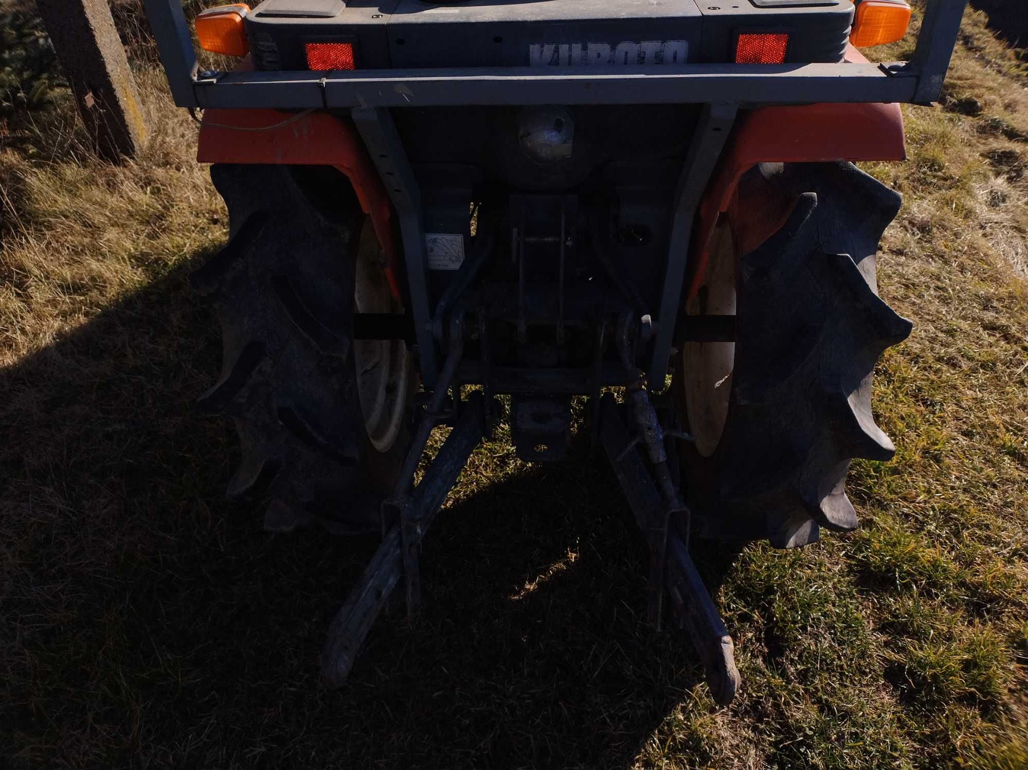 Traktor ogrodowy Kubota Aste A-15