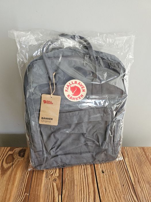 Plecak miejski Kanken kolor grafitowy. Model numer 23510