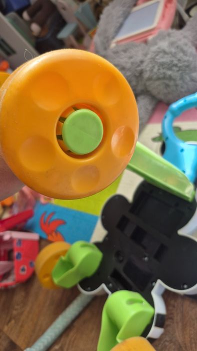 Каталка, ходунки, толокір від Fisher Price музика(tiny love, chicco)