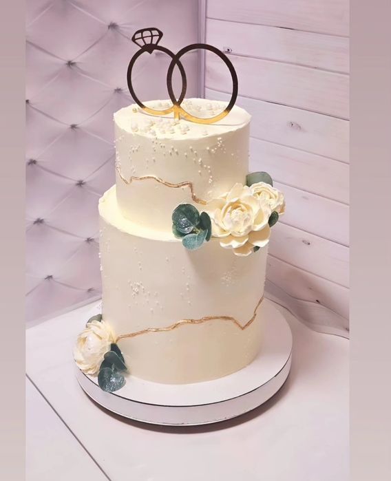 Весільні торти та коровай Харків