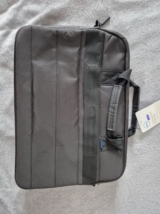 Сумку для ноутбука Dell