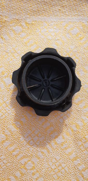 Продам пробку від бензобаку мопеда