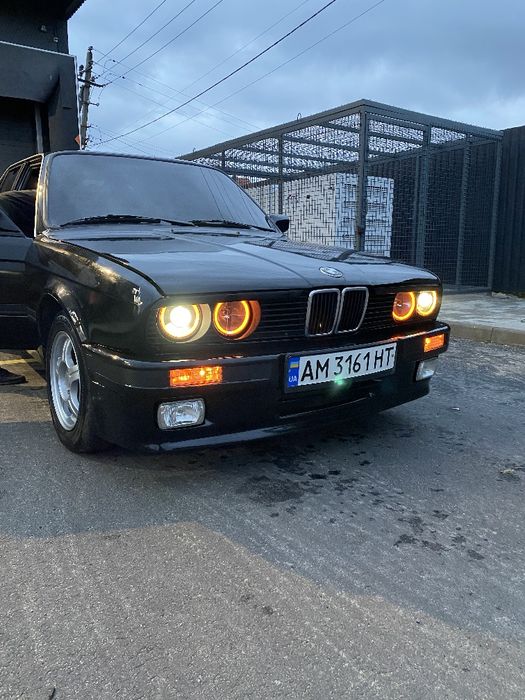Продам BMW Е-30 в чудовому стані.