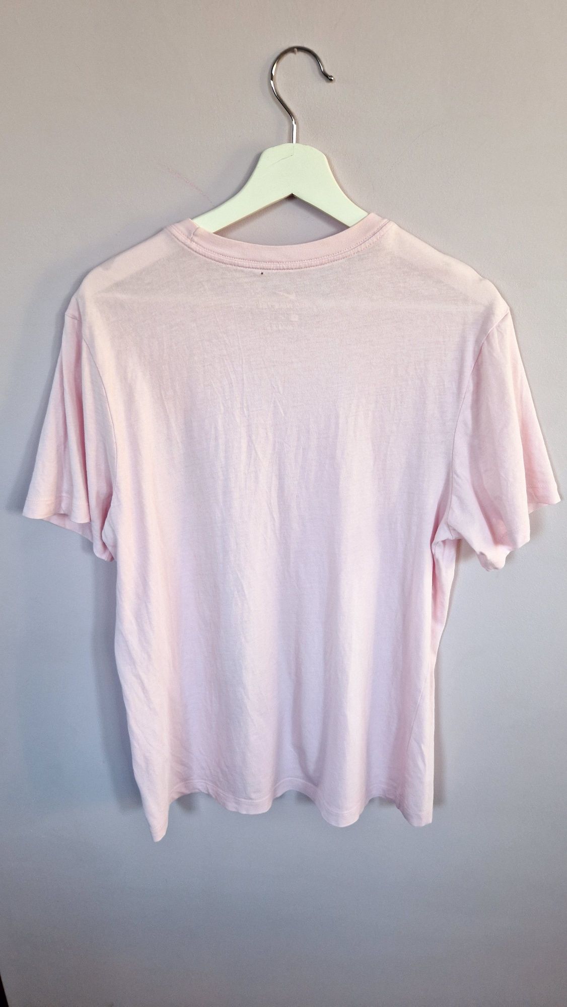 Jasnoróżowy prosty t-shirt, podkoszulek The Nike Tee vintage eur M