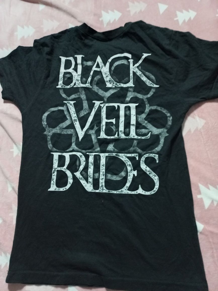 мерч групи 《Black veil brides》