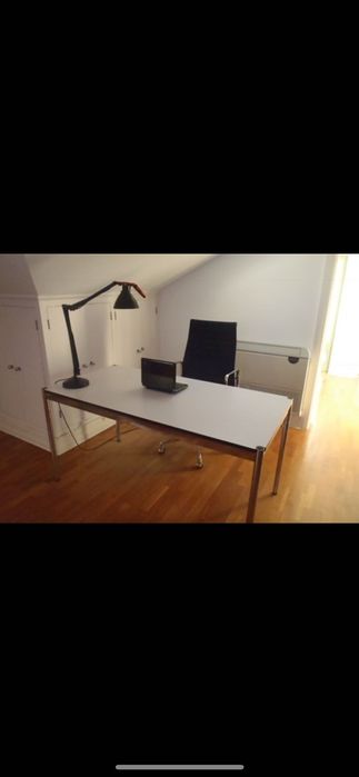 USM desk white original