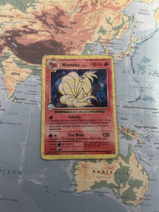 3 cartas de pokemon
