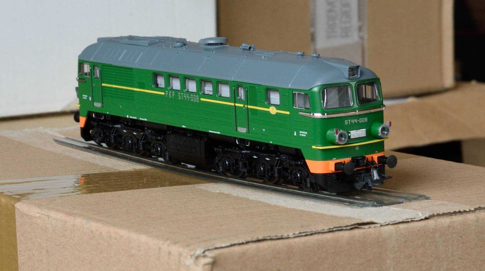 Roco 62769 lokomotywa PKP ST44-008 DCC sound