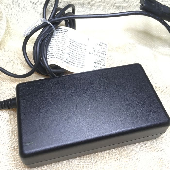 Блок питания зарядное HEWLETT PACKARD HP ADP - 60UB 19В, 3,16А, 60ват