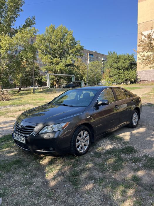 Продам Toyota Camry 3.5